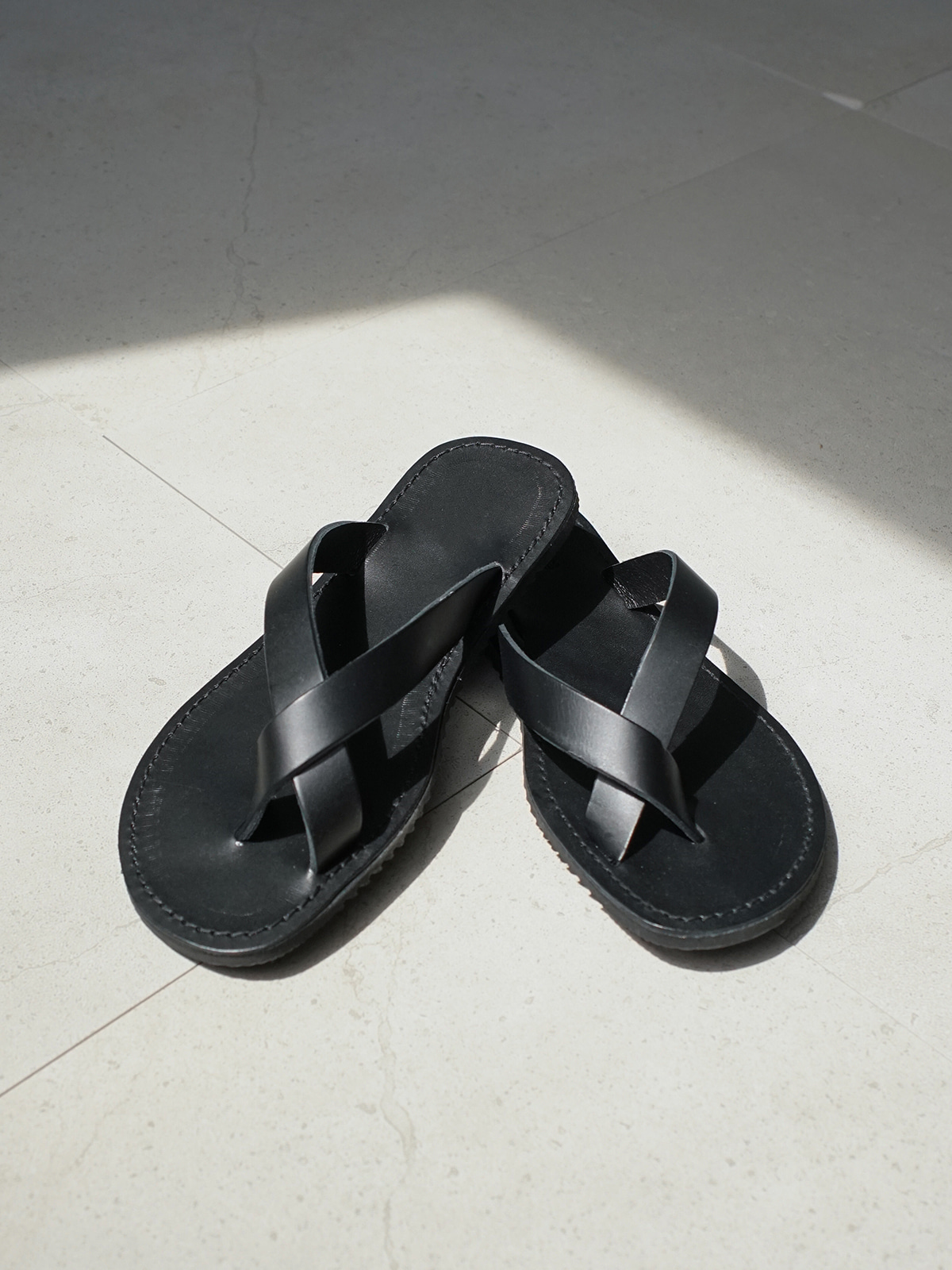 Single Line Sandals Black