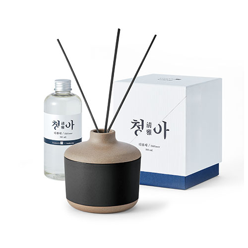 The scent series &#039;Cheong-a&#039; diffuser