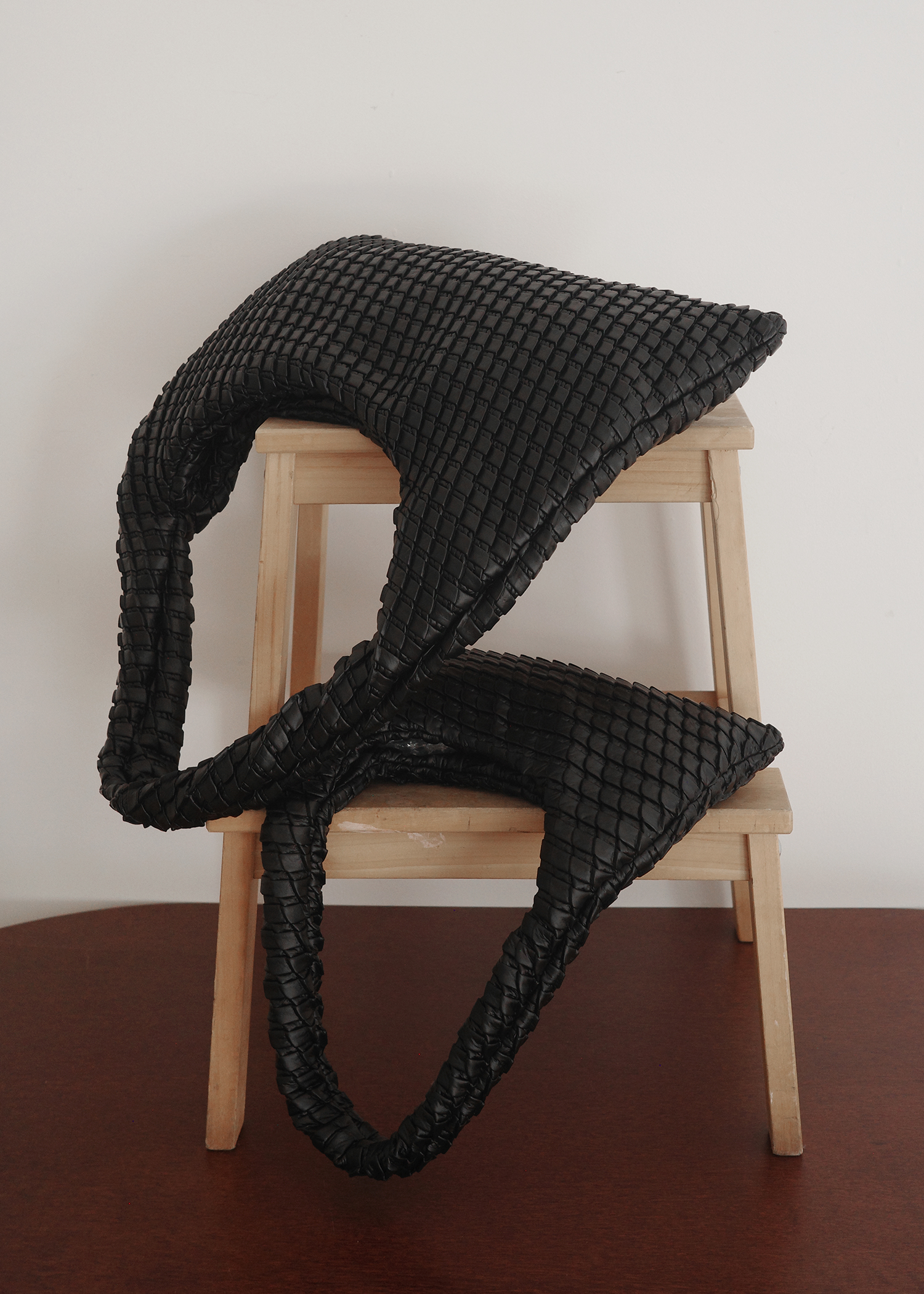 [KWANI] Textured Hobo Bag ★すぐ品切れ★ black_bottom_1200x1200.jpg?v=