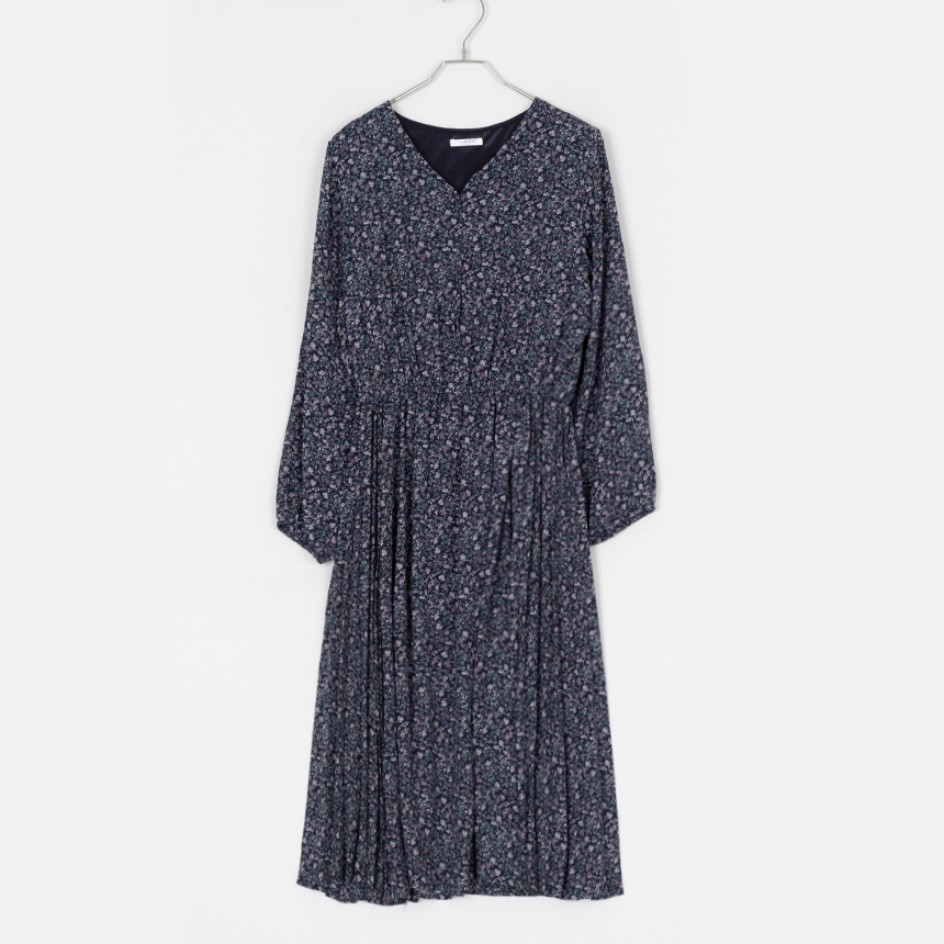 clacler ( size : L ) one-piece
