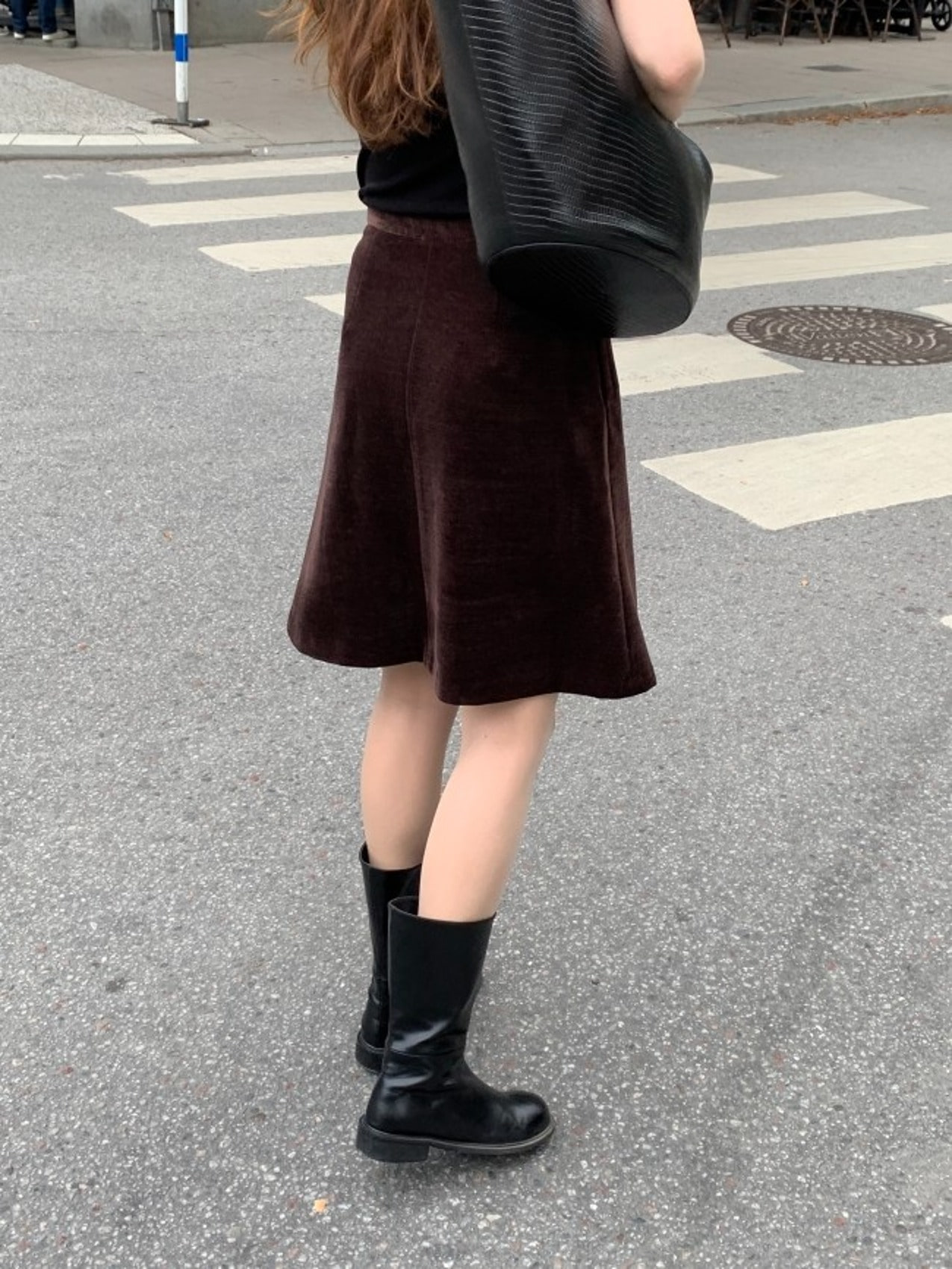 Noir velvet skirt