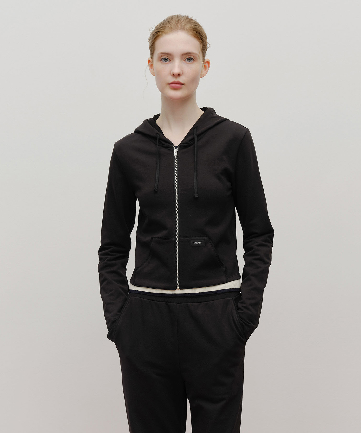 W SLIM FIT CROP HOODIE ZIPUP black