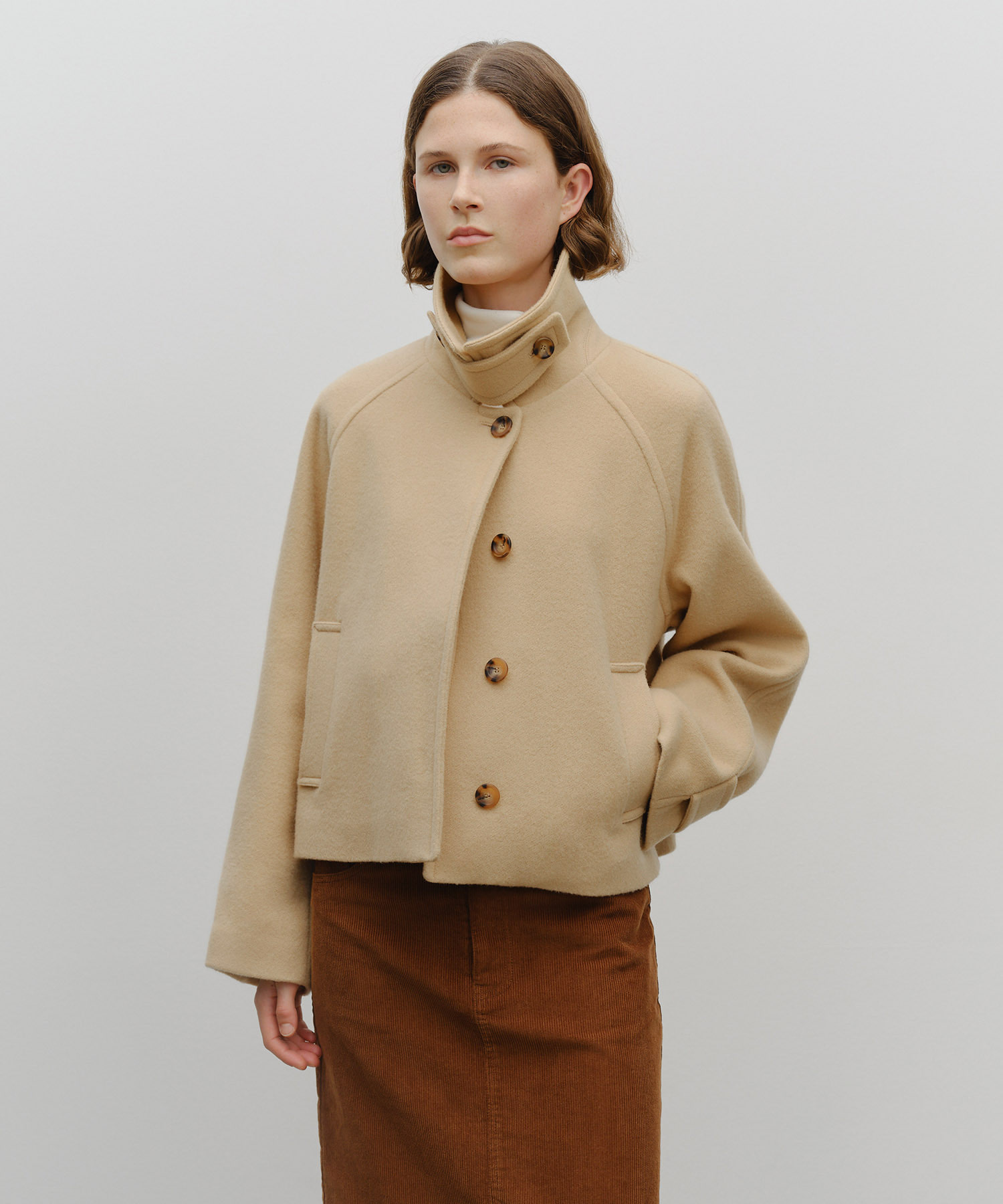 W OVERSIZED CROP COAT beige