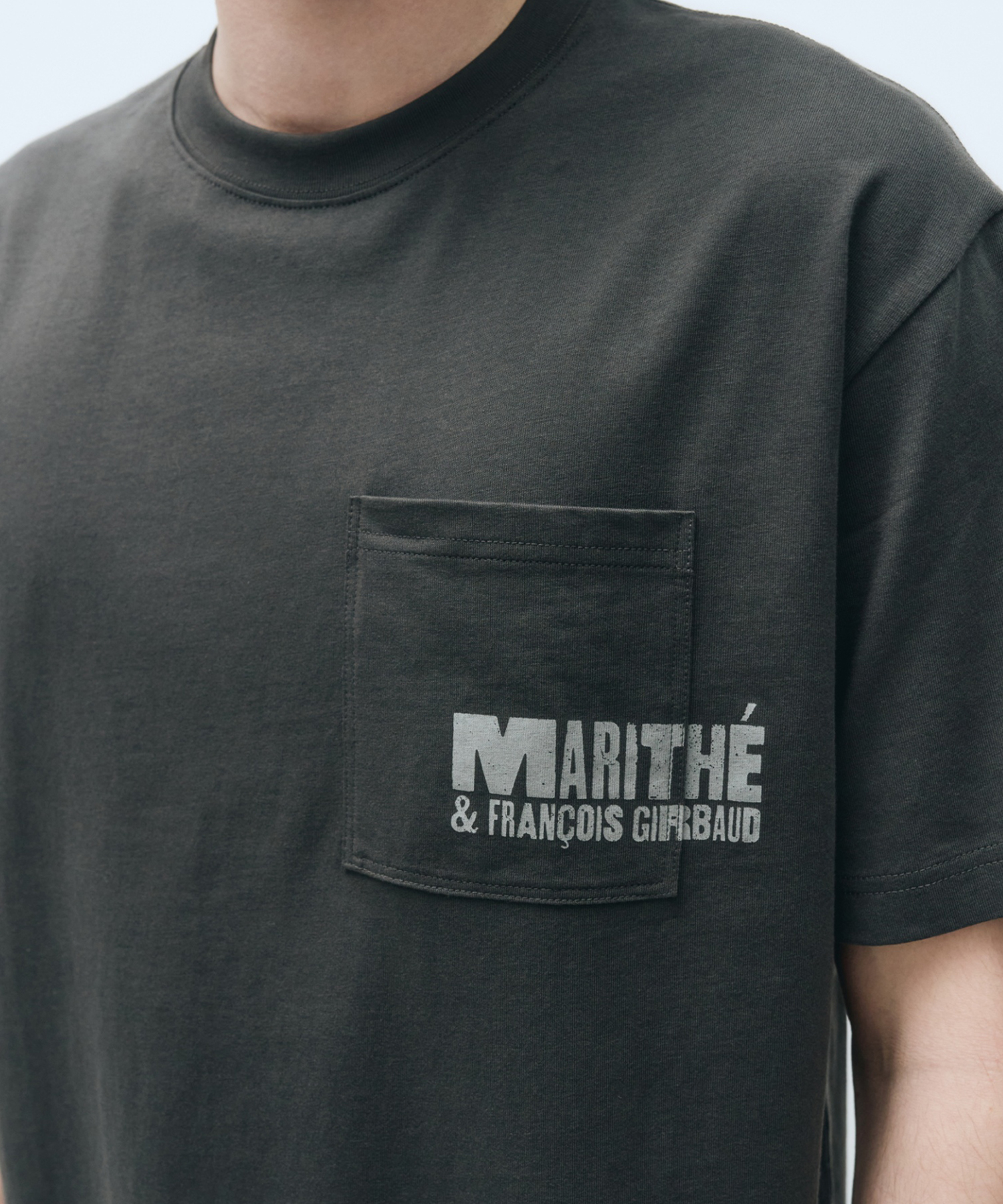 ★Marithe + Francois Girbaud★ POCKET LOGO TEE charcoal MFG4 POCKET LOGO TEE charcoal - MARITHÉ+FRANҪOIS GIRBAUD