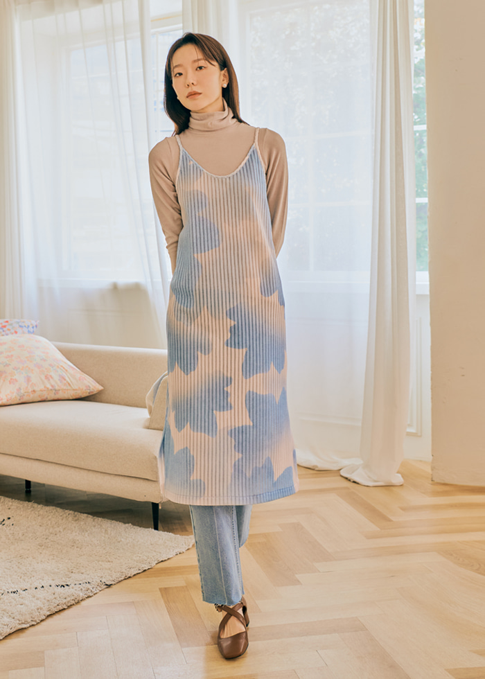 [송해나 착용] Blue tufting knit dress