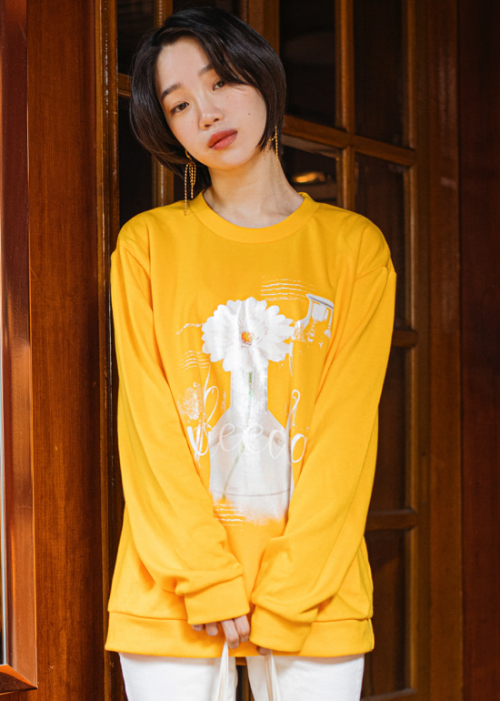 yellow daisy sweatshirts