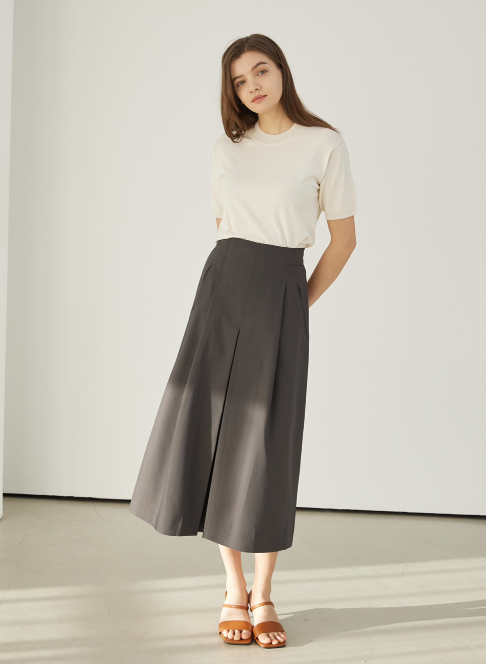 apricote skirts (astro charcoal)
