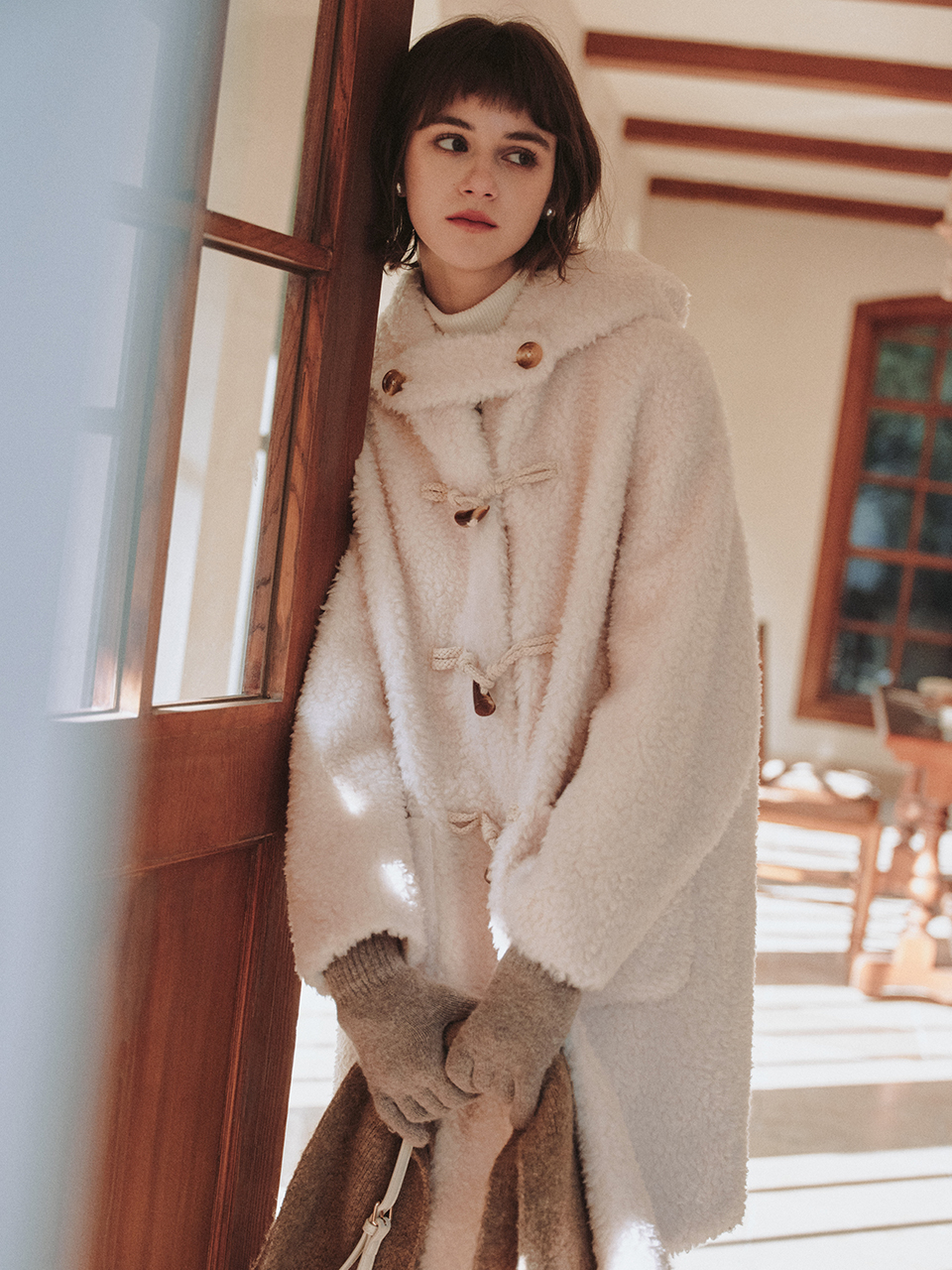 NIECE BEAR wool shearing hoodie coat_white
