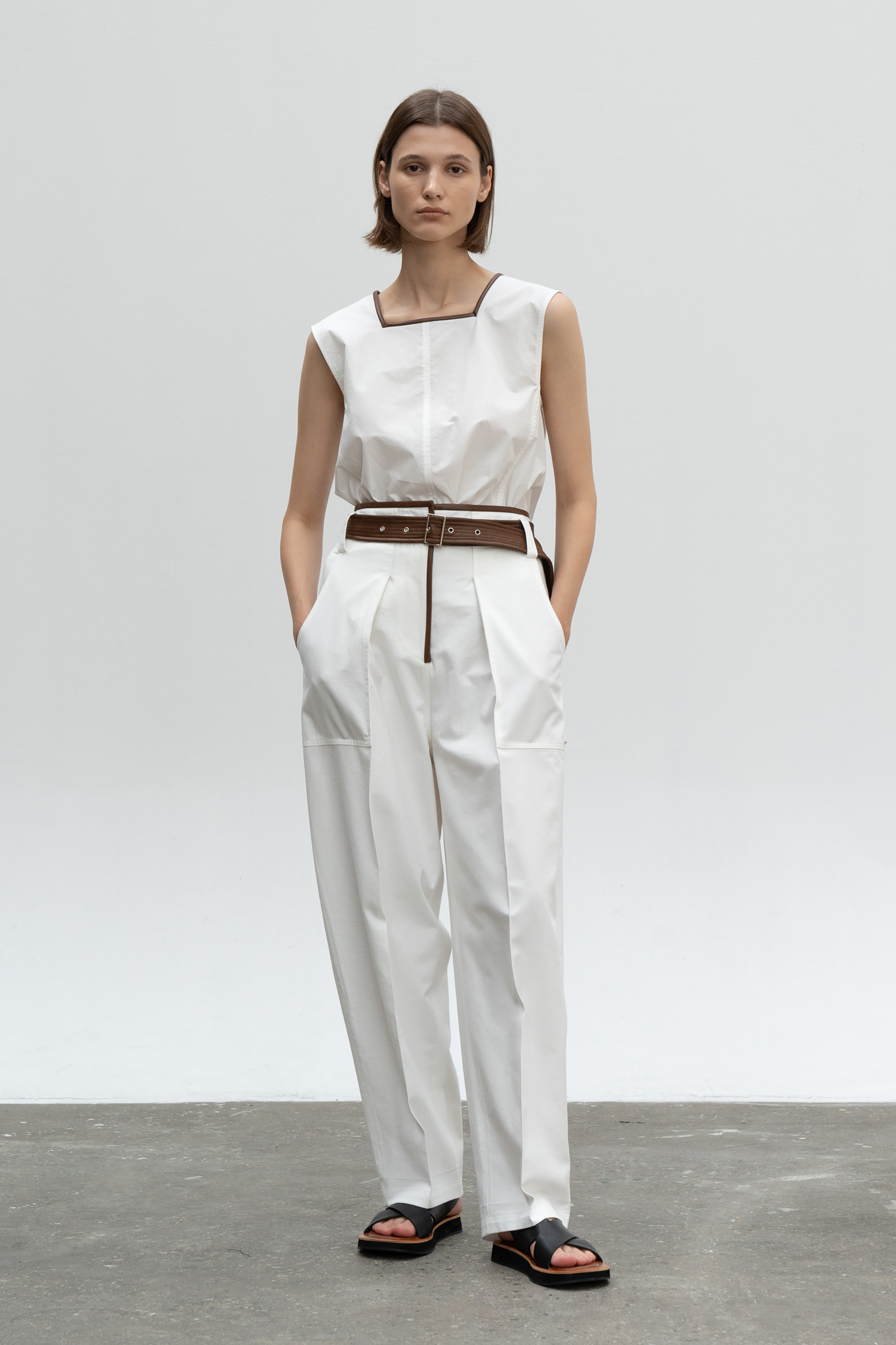SQAURE NECK LEATHER LINE COMBI TOP_WHITE