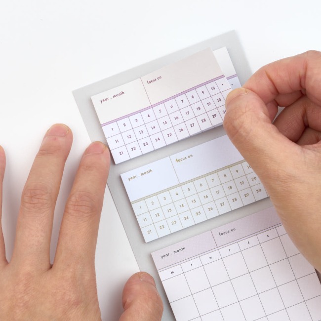 STICKY TRACKER MONTH