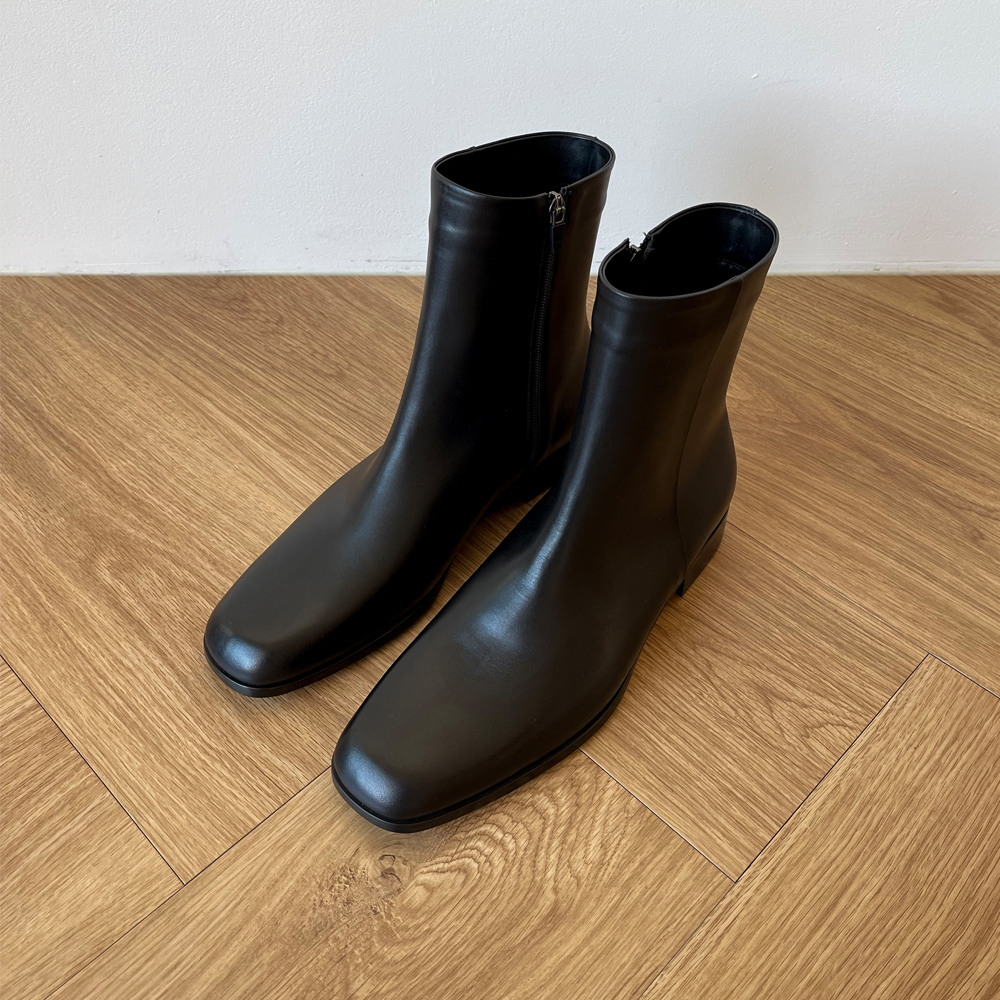 YSH Laura cowleather Chelsea boots