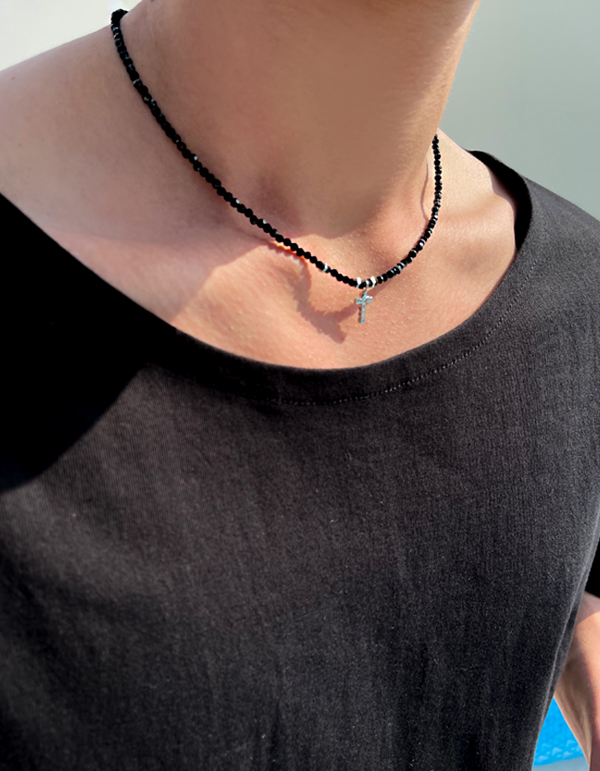 cross black beads necklace