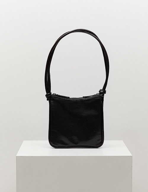 [재입고] mini square bag (crinkle black)