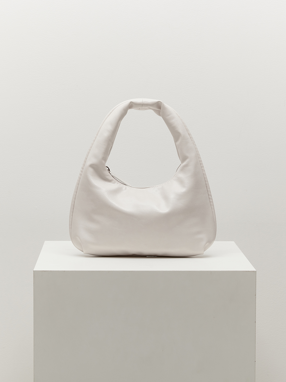 [3차 입고] mini plump bag (crinkle white)