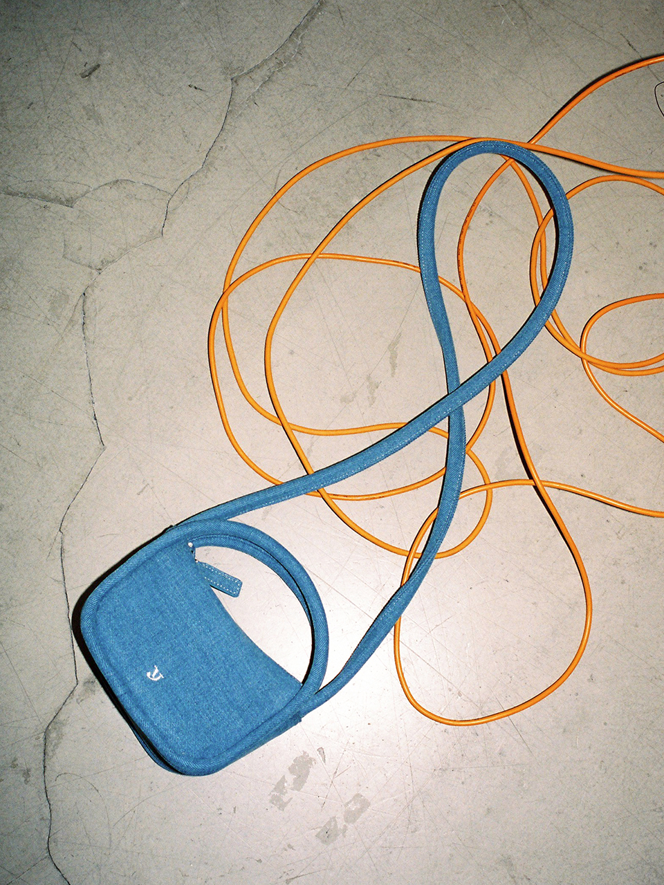 micro oval bag (denim blue)