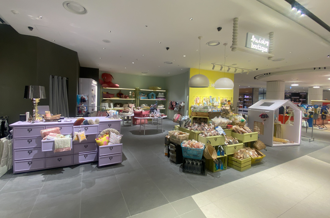 Louisdog boutique outlet
