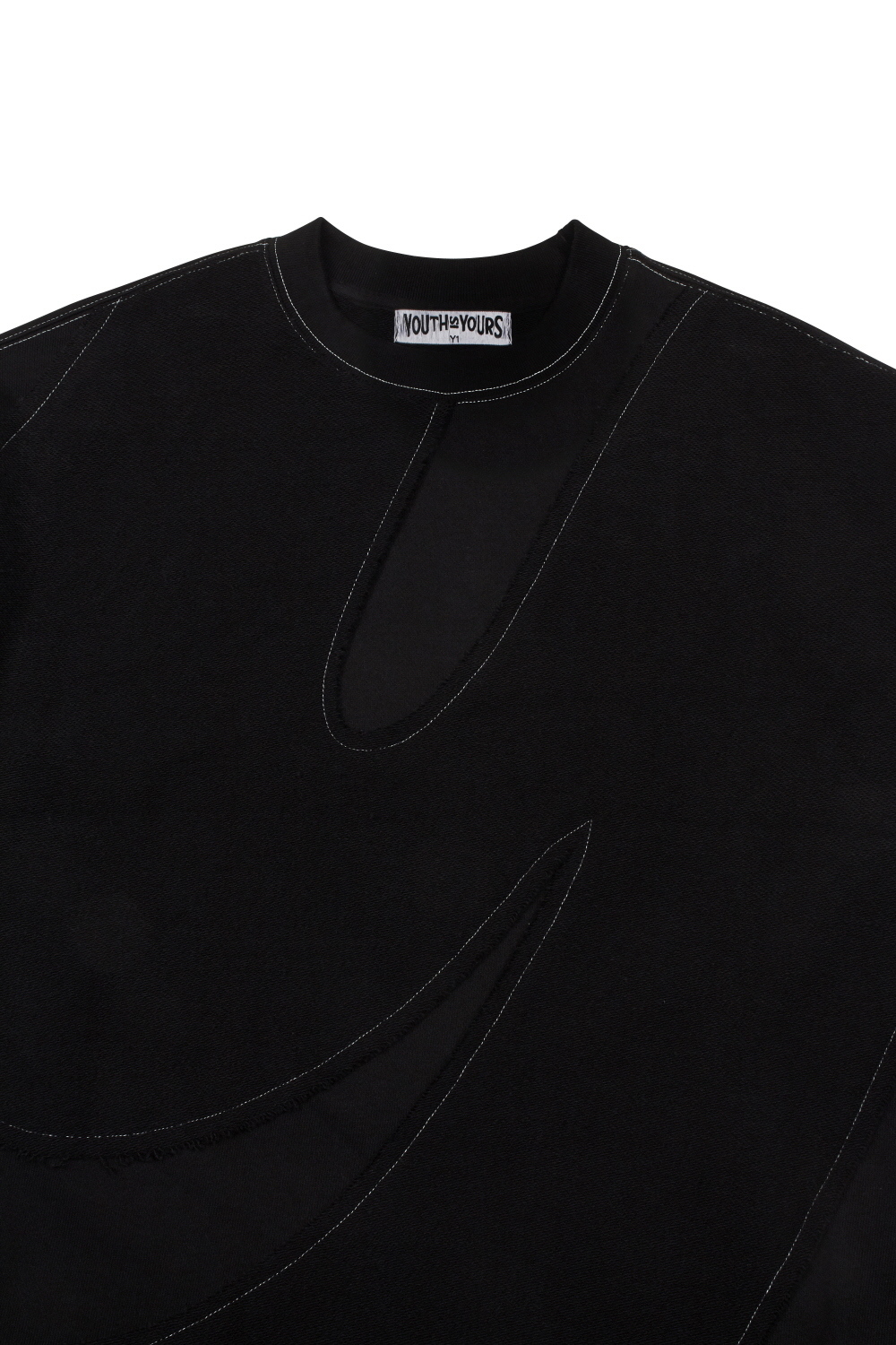long sleeved tee detail image-S17L5