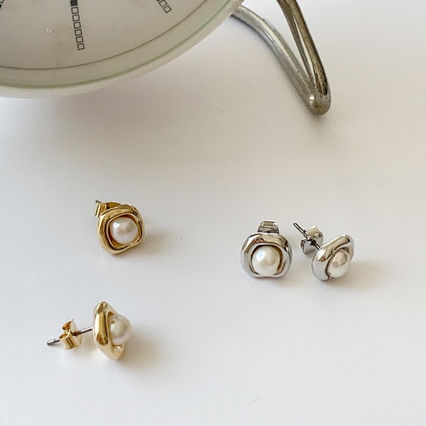 淡水珍珠金屬耳環