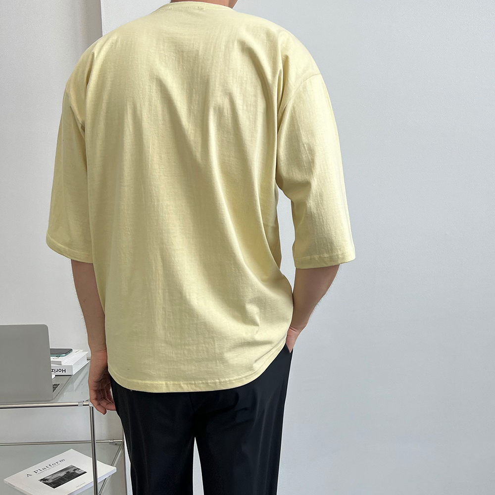 반팔 티셔츠 모델 착용 이미지-S2L35