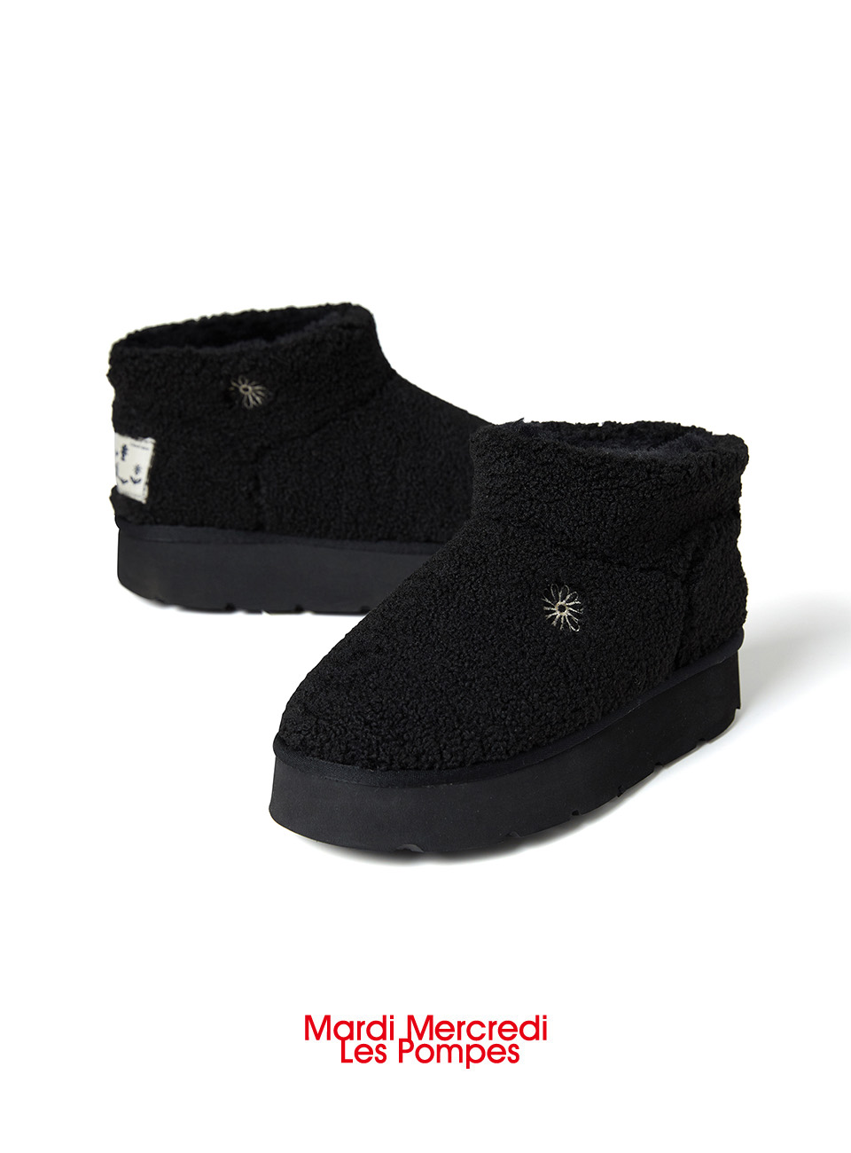BOUCLE UGG BOOTS_BLACK