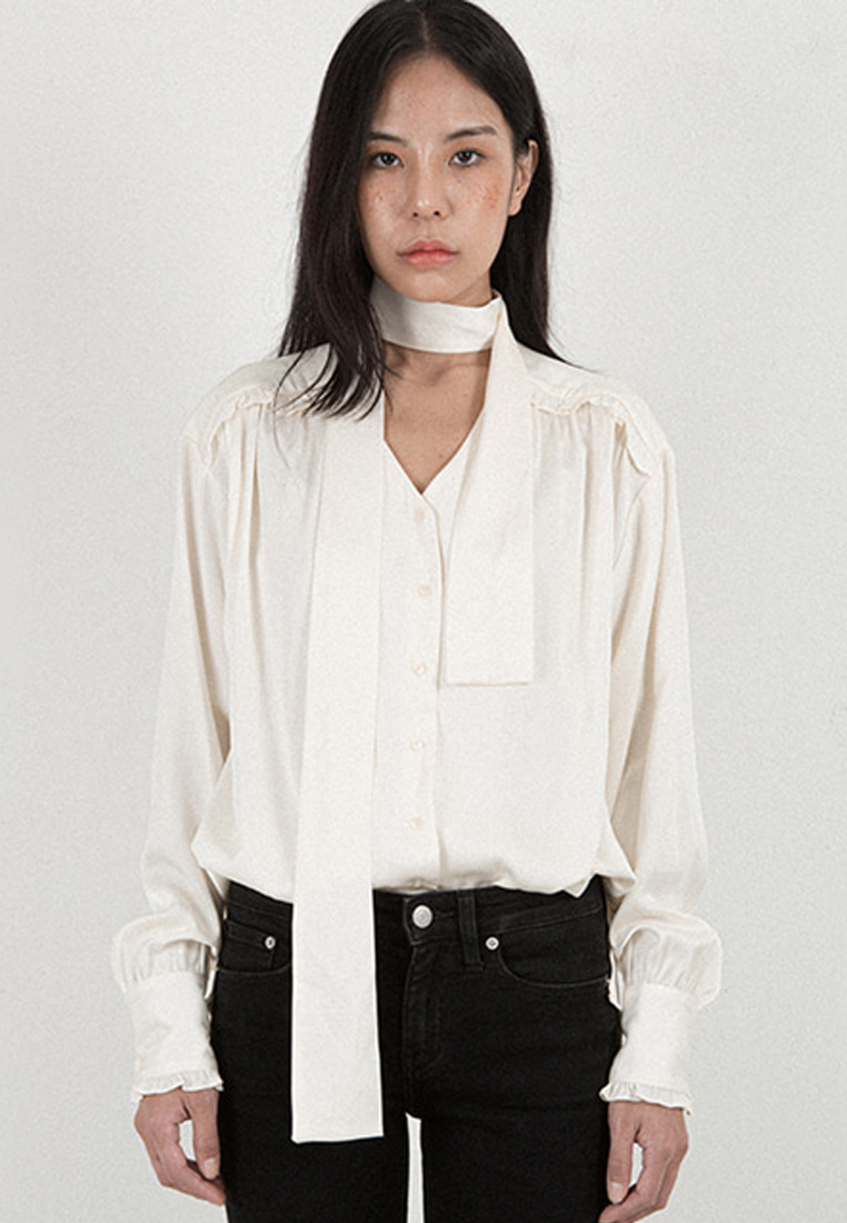 TIE FRILL SILKY BLOUSE_IVORY