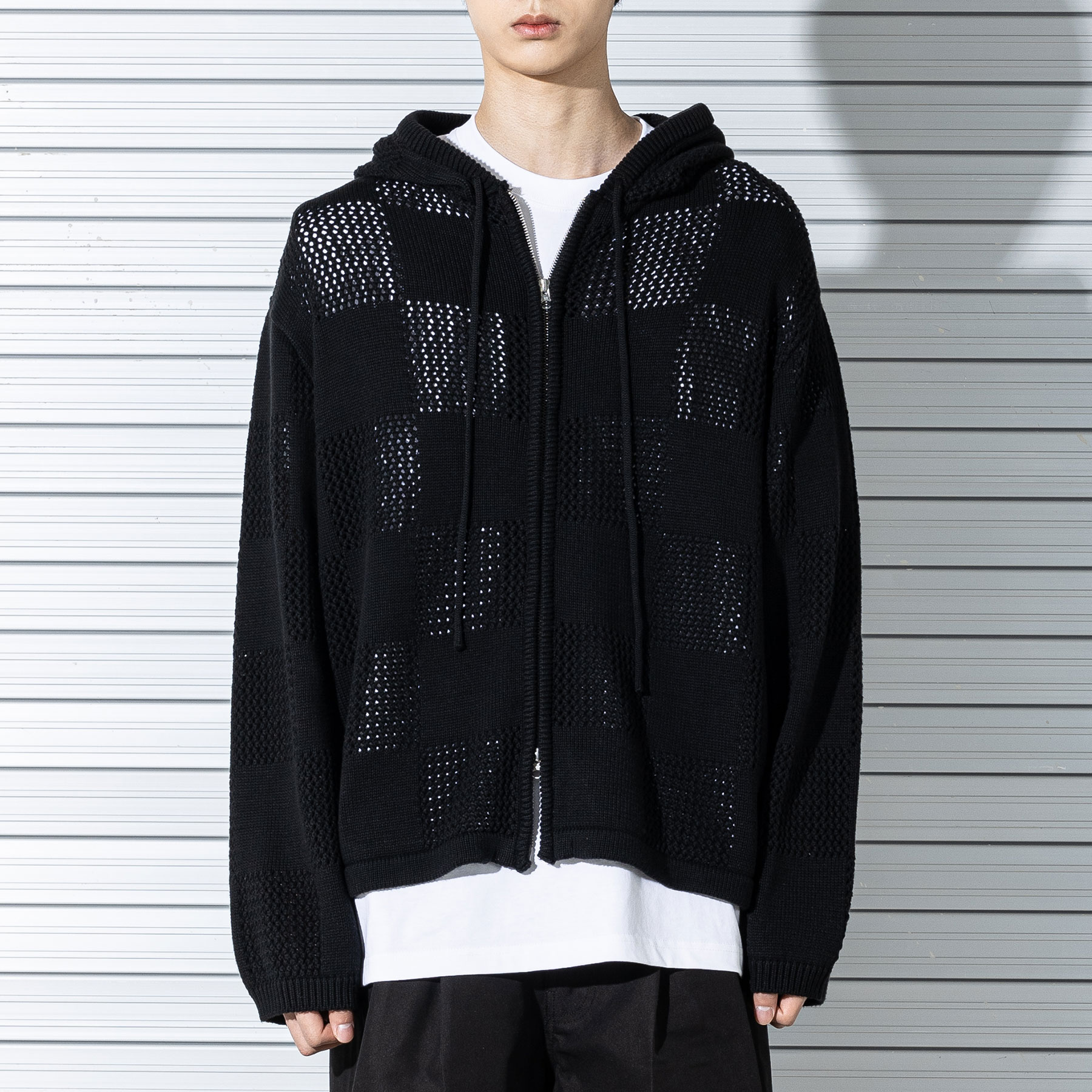 CHECKERBOARD MESHED ZIP-UP KNIT MSTNT002-BK