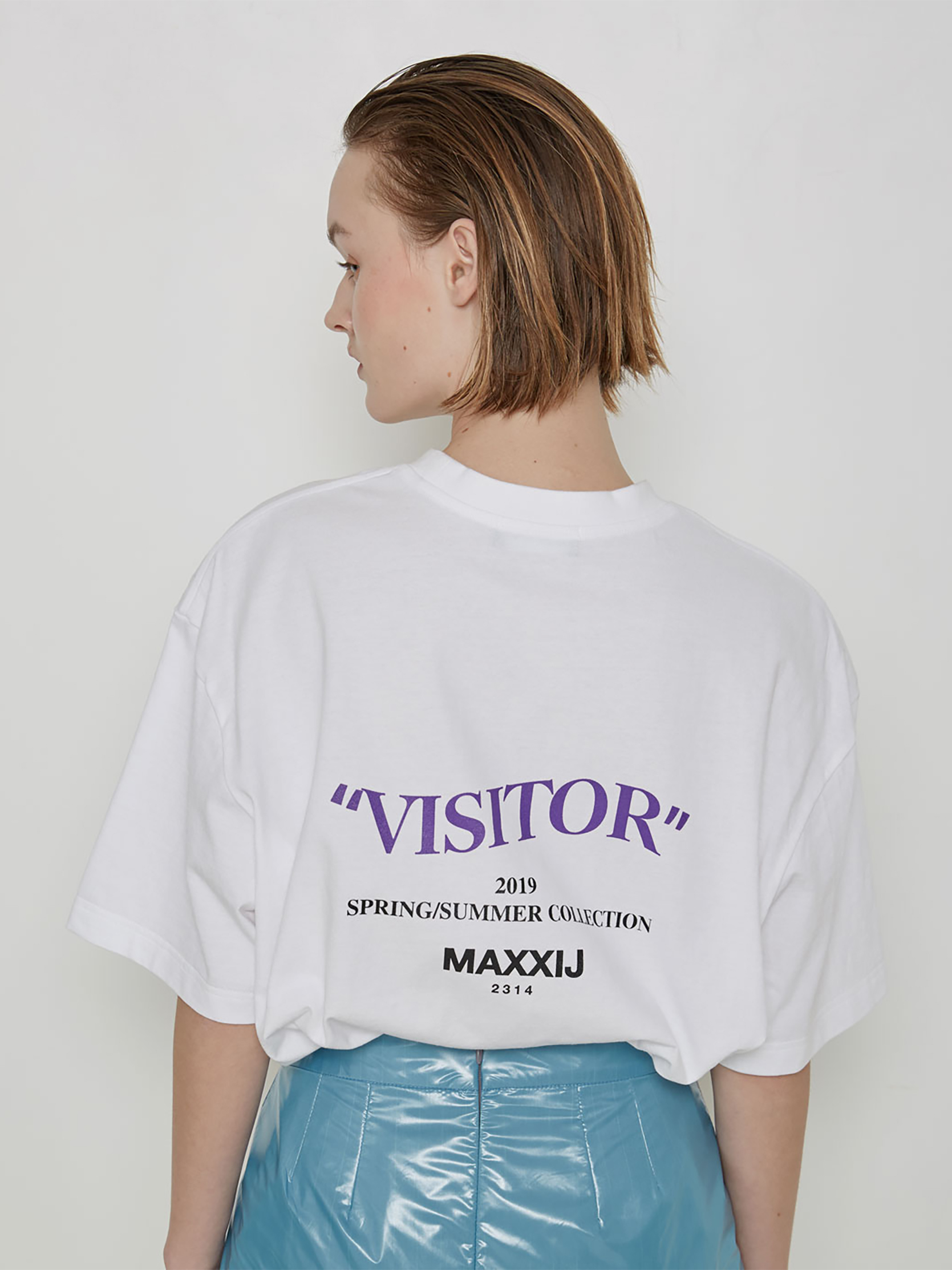 White &#039;Visitor&#039; T-shirt