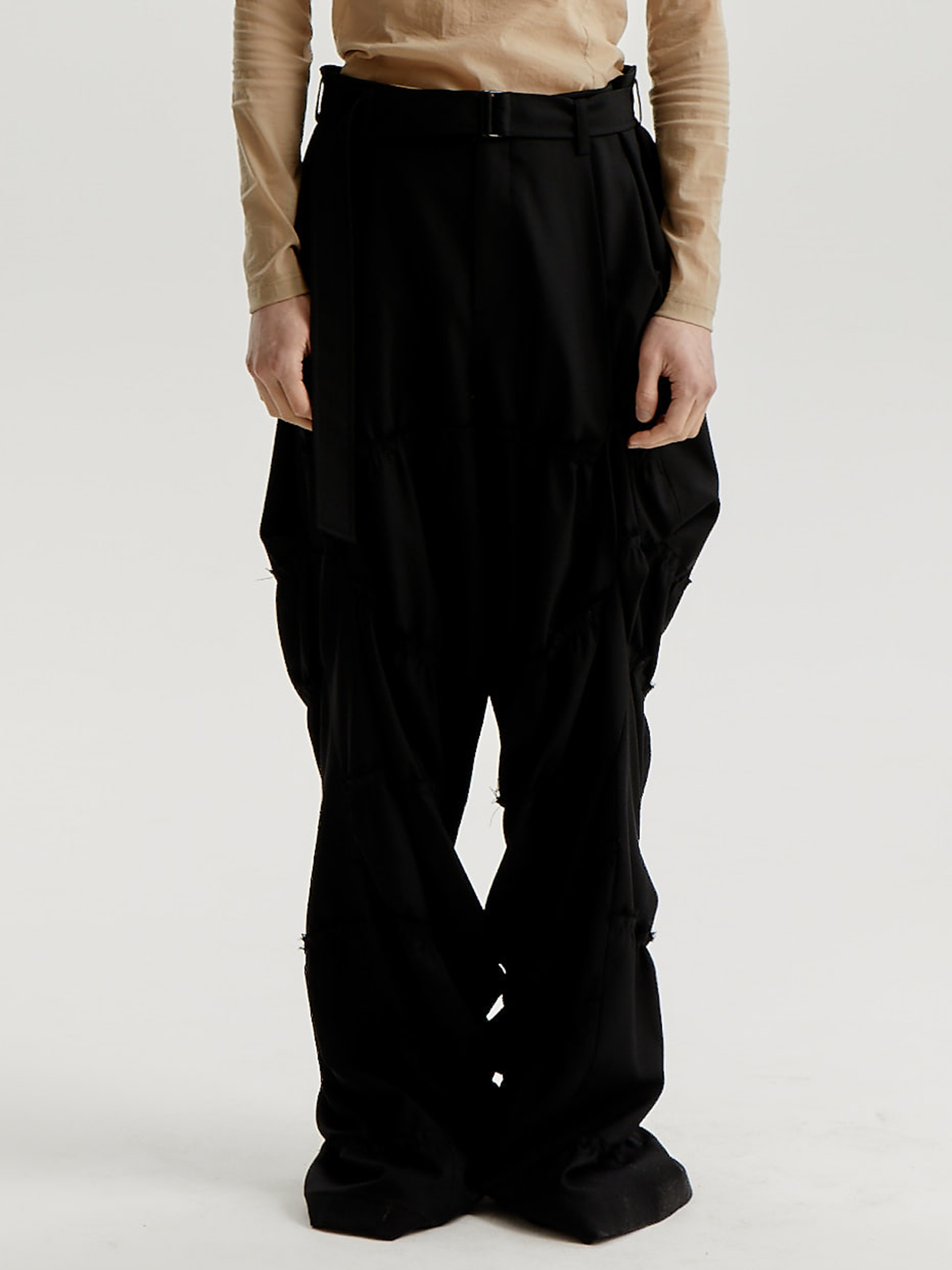 Black Crumbled Line Detailed Belted Loose Trousers