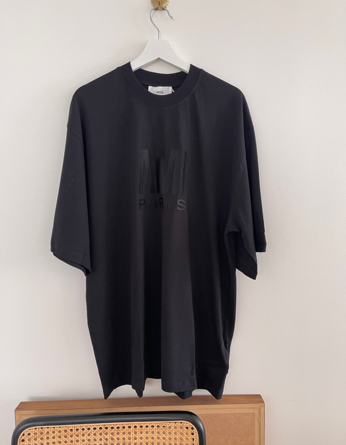 아미 파리 맨즈 로고 티셔츠 / 블랙
