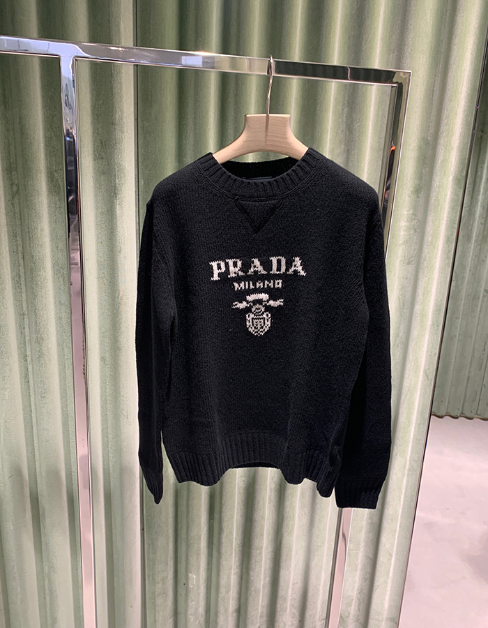 프라다 P24G1V 로고 크루넥 캐시미어 스웨터 / 블랙