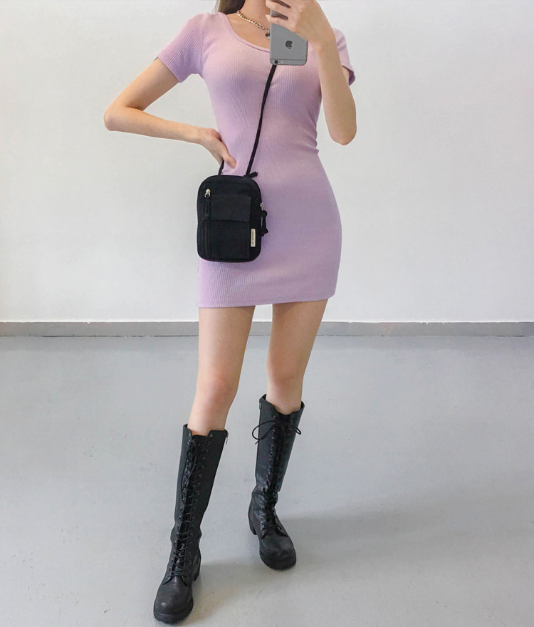 QUIETLABSolid Tone Slim Fit Mini Dress