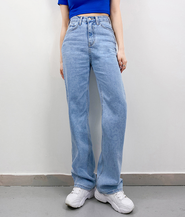 QUIETLABHigh Waist Loose Fit Jeans