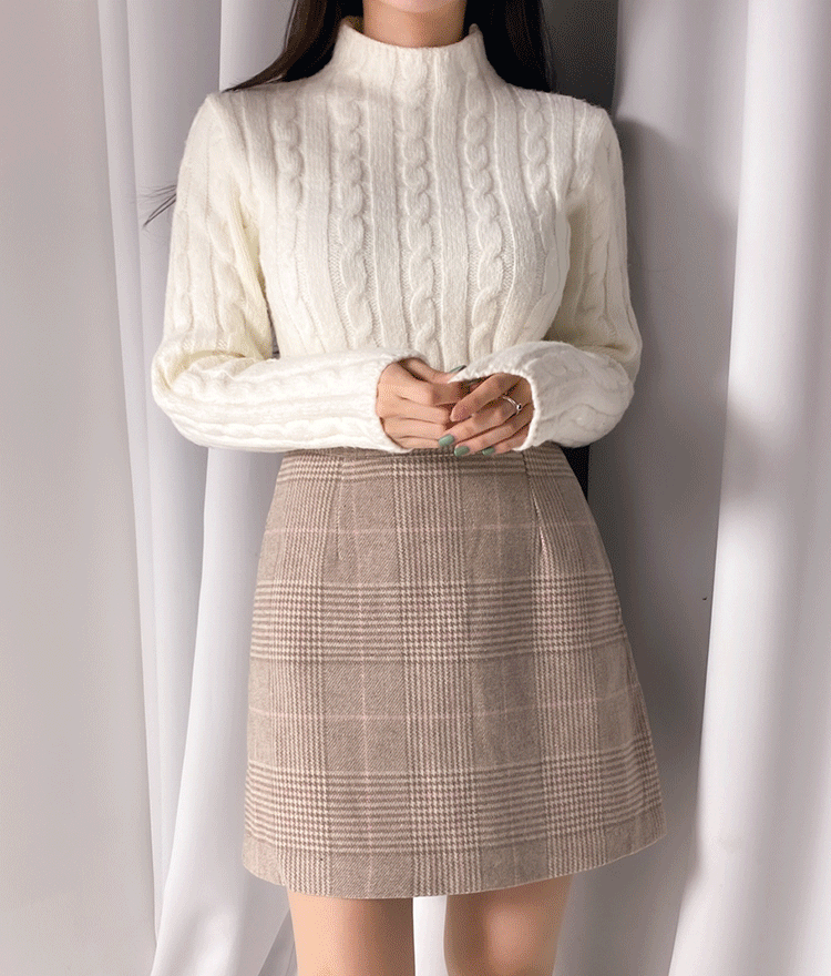 ROMANTIC MUSECable Knit Mock Neck Sweater