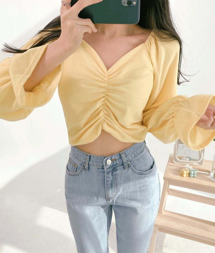 ROMANTIC MUSERuched Front Crop Top