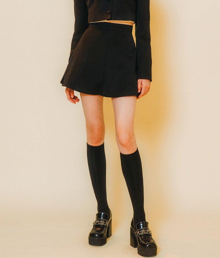 Heart Line Flare Skirt (Black)