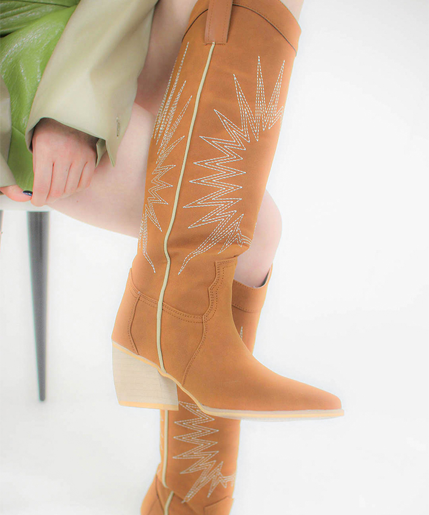 60518 Pointed Toe Western Boots