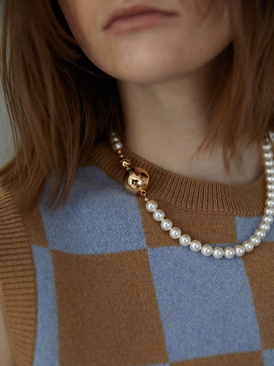 Magnet ball pearl necklace - gold
