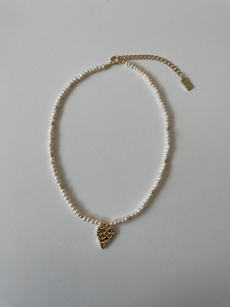 love holiday pearl necklace