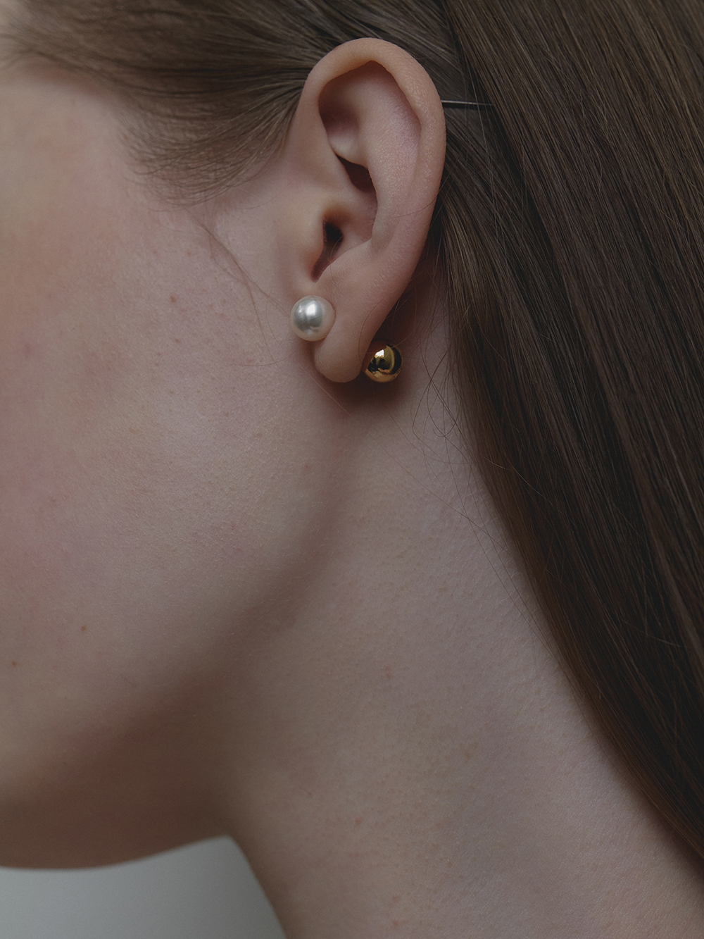 symmetry pearl earring - gold
