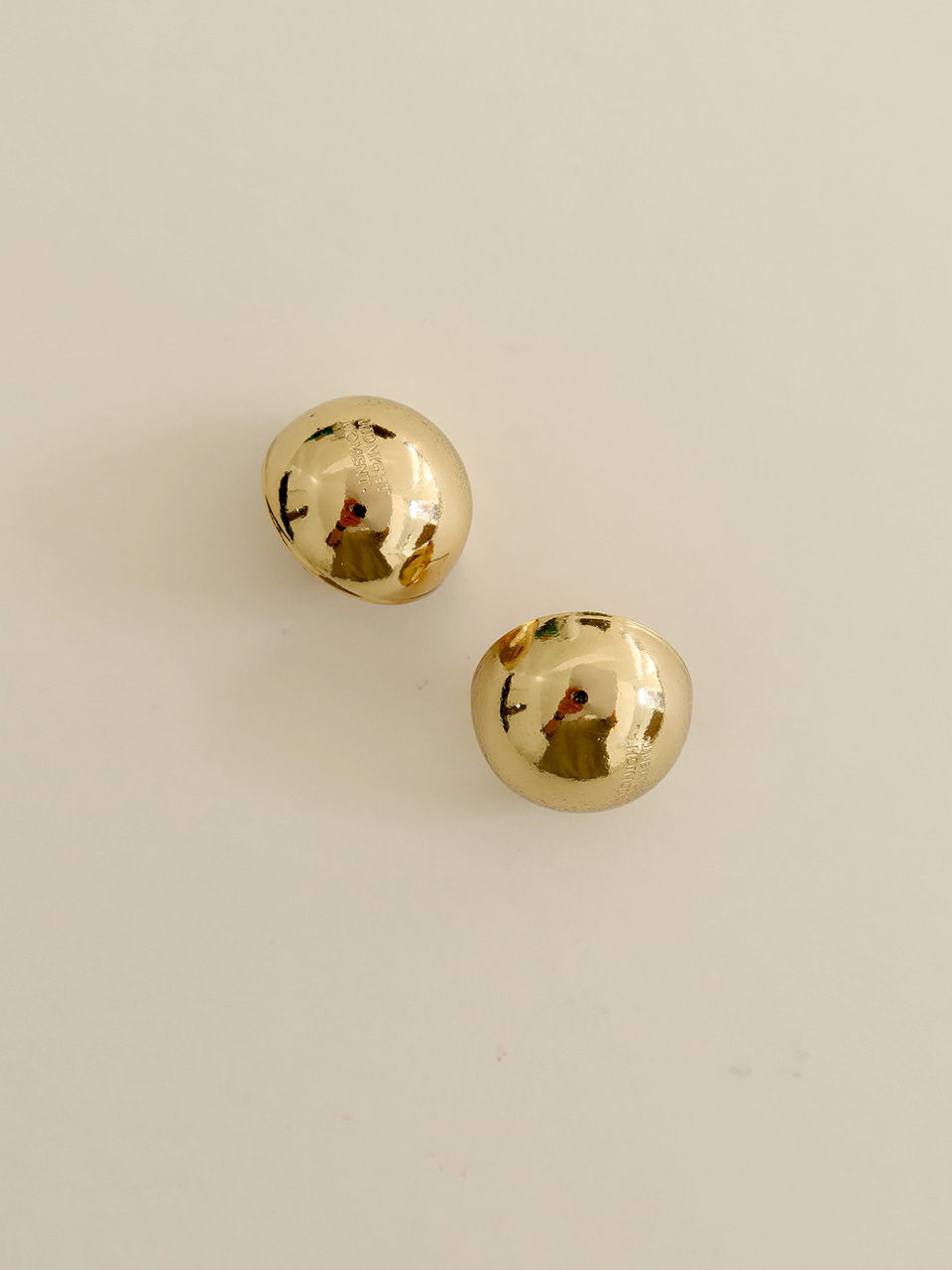 dome earring - gold