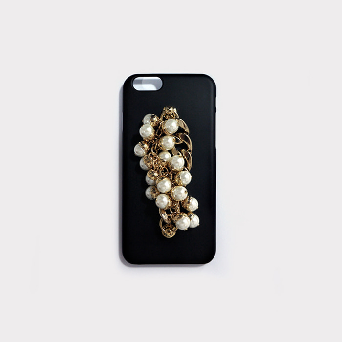 pearl gold chain black case