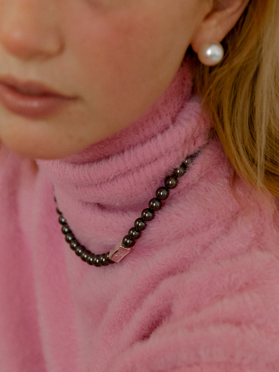 black pearl brick necklace