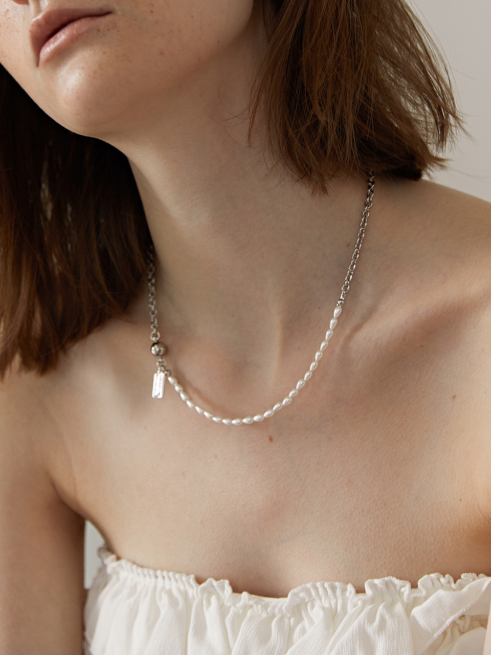 Half pearl necklace - silver