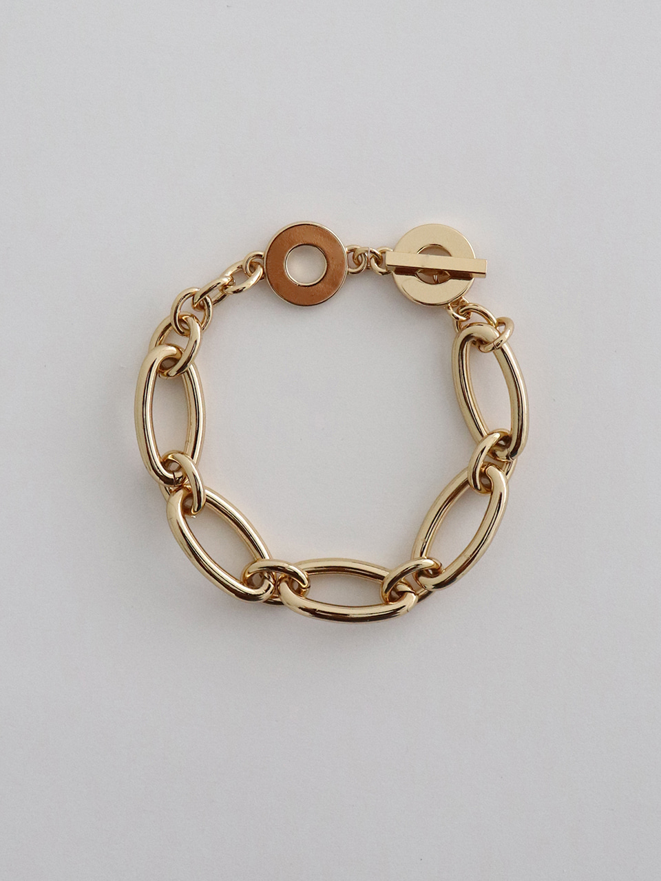 oval bracelet - gold