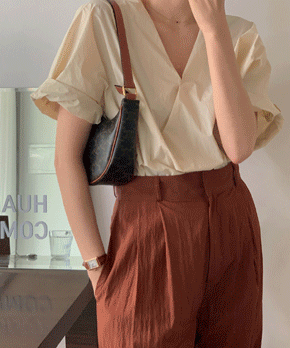 [SALE 30%+ 당일발송] Darwin blouse (카키)