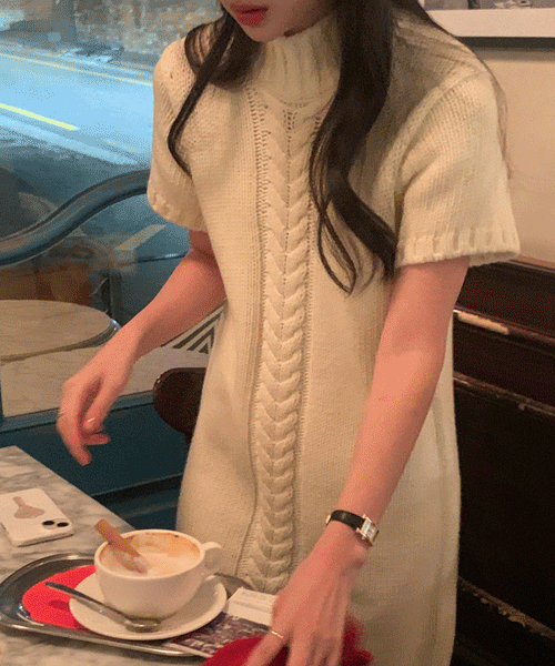 [파인울 50%] Squitle dress (2color)(지연/2주이상소요)