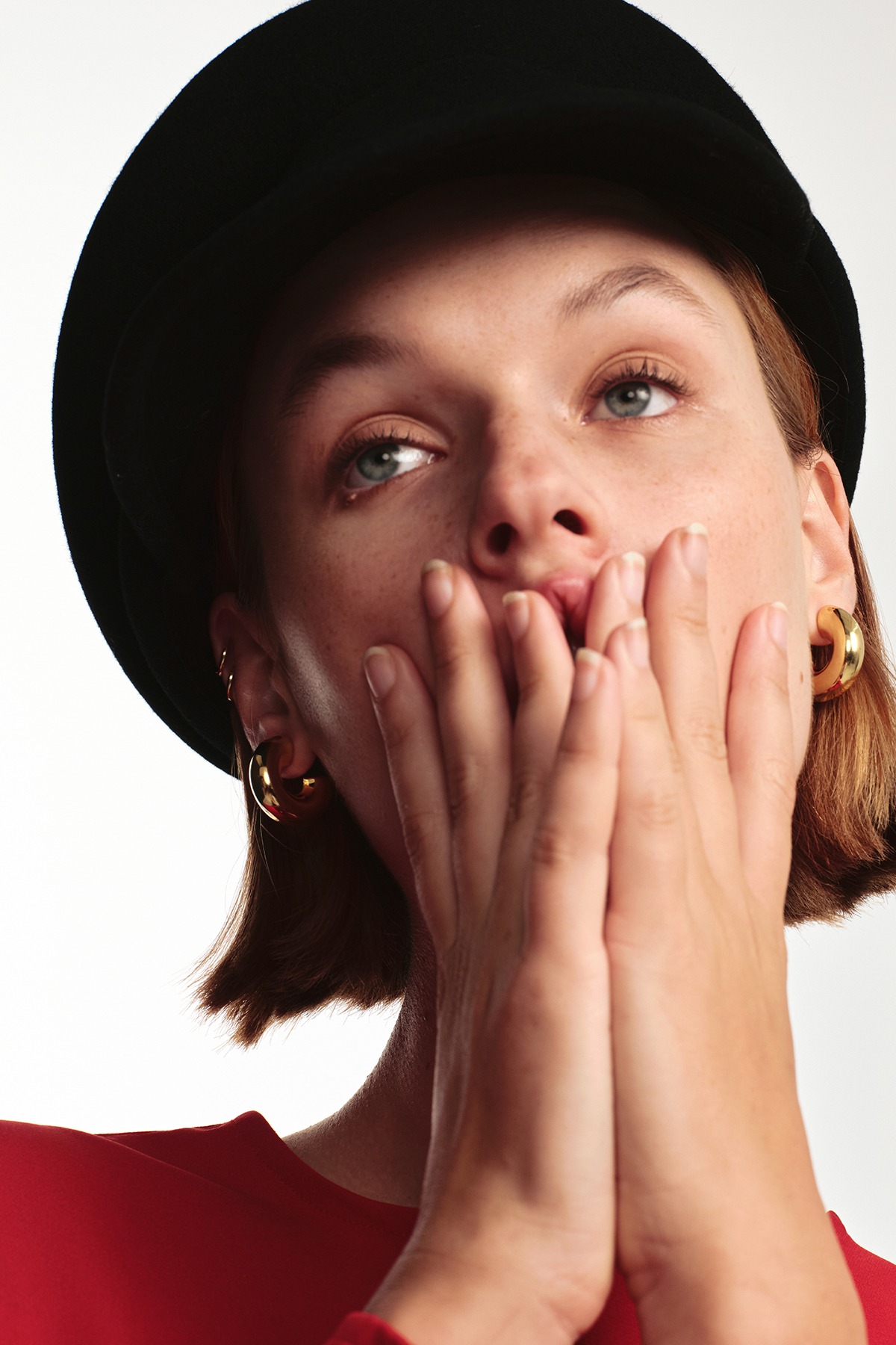 Golden Hoop Earrings 5 - MONDAY EDITION