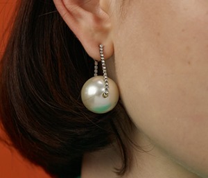 Brilliant Crystals And Pearl Earrings-Short