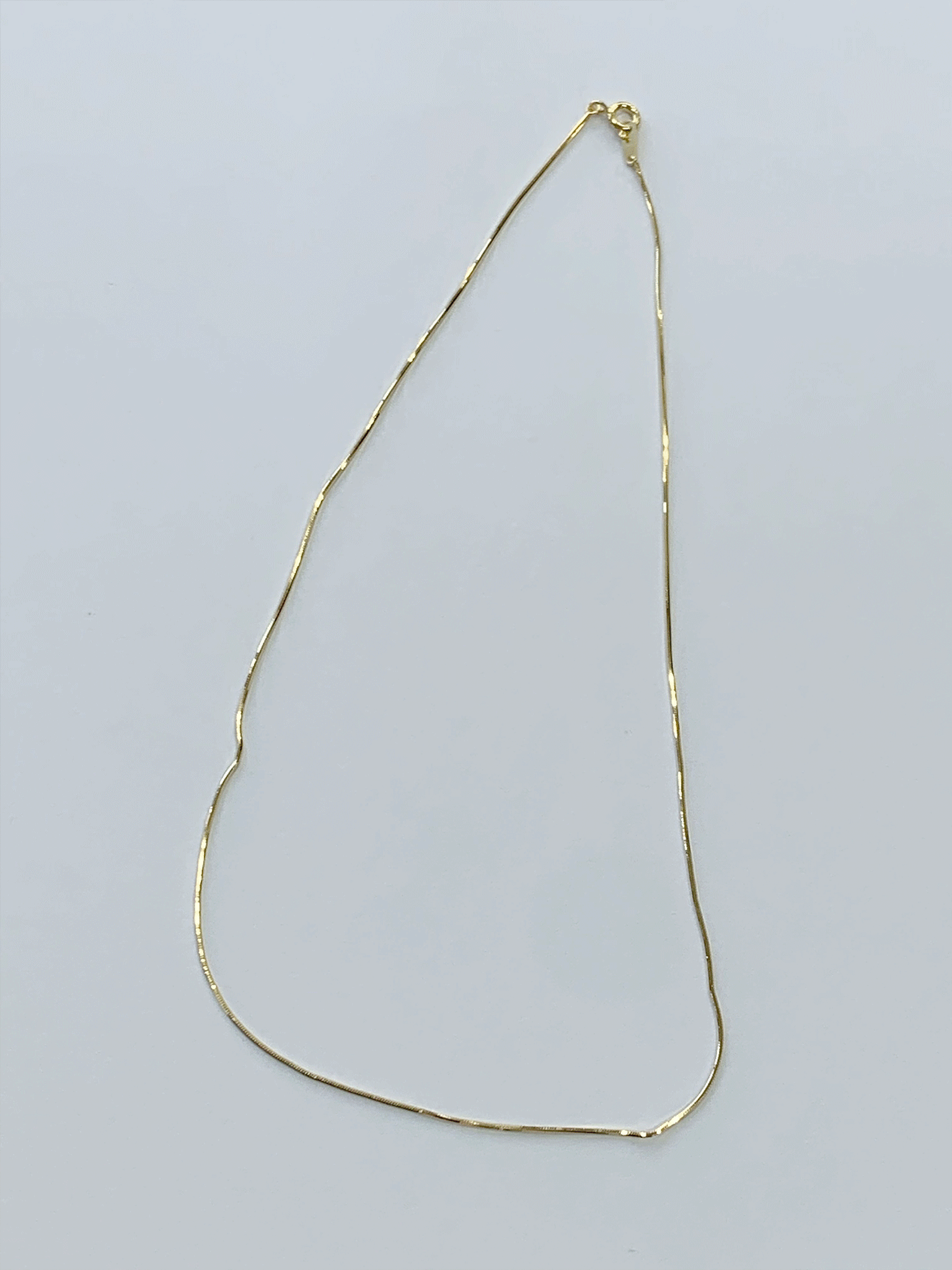 Line necklace (gold color)