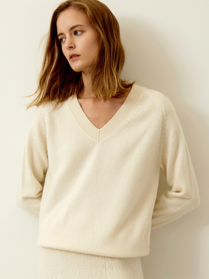 Italy Cashmere 100% Oversize V-neck Pullover - Ivory